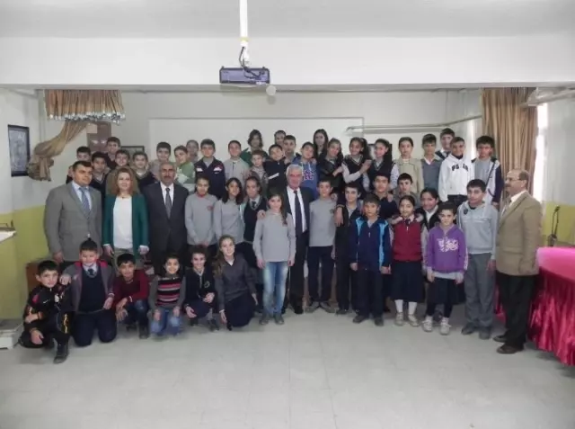 Ödemiş'te 21 Bin 500 Öğrenci Karnelerini Aldı Ödemiş'te 21 Bin 500 Öğrenci Karnelerini Aldı