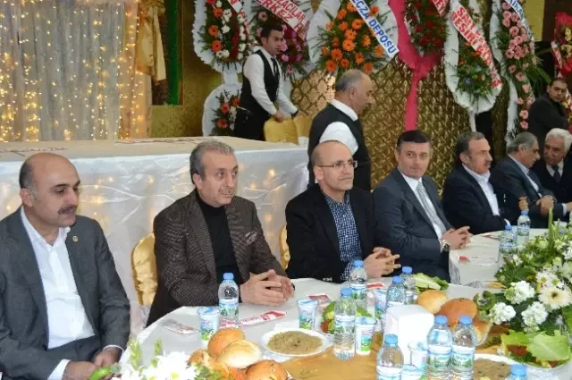 Bakan Şimşek ve Eker, Batman'da Düğün Törenine Katıldı