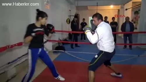 Emanet Eşofmanla Türkiye Şampiyonu Oldu Emanet Eşofmanla Türkiye Şampiyonu Oldu