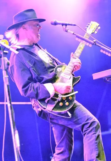 Neil Young, İstanbul'da Konser Verecek Neil Young, İstanbul'da Konser Verecek