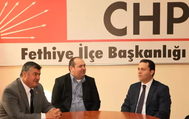 AK Parti ve CHP'li Adaylar Barış Mesajı Verdi AK Parti ve CHP'li Adaylar Barış Mesajı Verdi