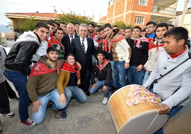 Başkan Kocaoğlu, Kemalpaşa'da Asker Uğurladı