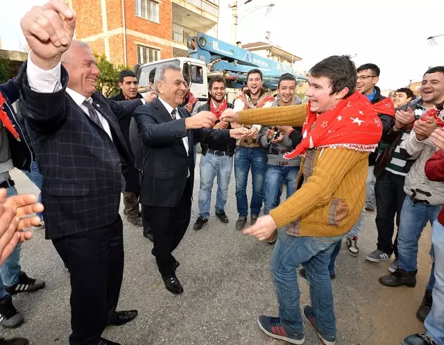 Başkan Kocaoğlu, Kemalpaşa'da Asker Uğurladı