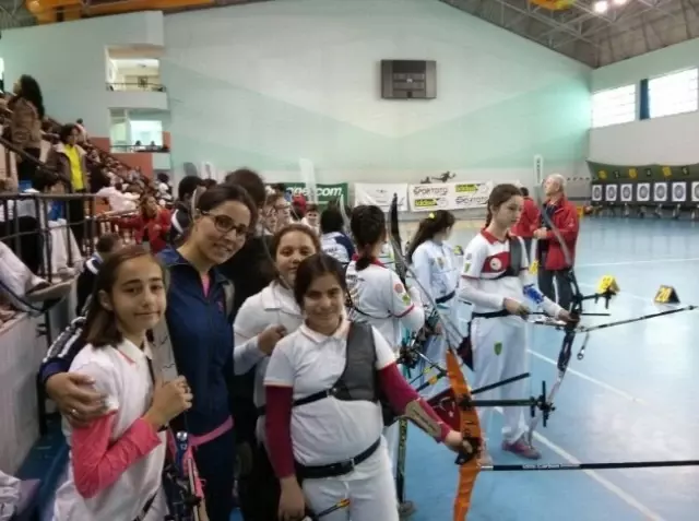 Gençlik Spor Kulübü'nün Minik Okçuları Kızlarda Türkiye İkincisi, Erkeklerde İse Üçüncü Oldu