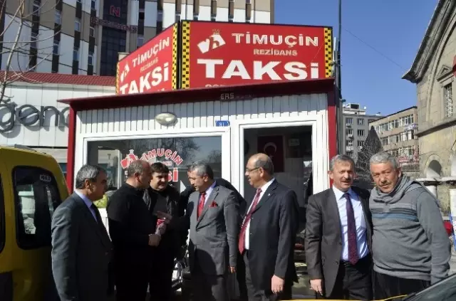 MHP Başkan Adayları Düvenönü ve Kiçikapı Esnafı ile Buluştu MHP Başkan Adayları Düvenönü ve Kiçikapı Esnafı ile Buluştu