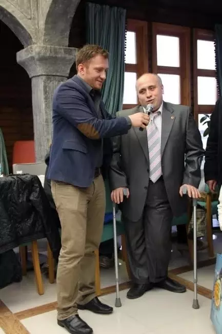 Başarılı Engelli Sporcular Mavi Işıklar'da Bir Araya Geldi Başarılı Engelli Sporcular Mavi Işıklar'da Bir Araya Geldi