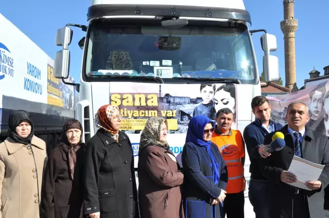 Kimse Yok mu Afyon Şubesi'nden Suriyeli Çocuklara 6 Tır Yardım Kimse Yok mu Afyon Şubesi'nden Suriyeli Çocuklara 6 Tır Yardım