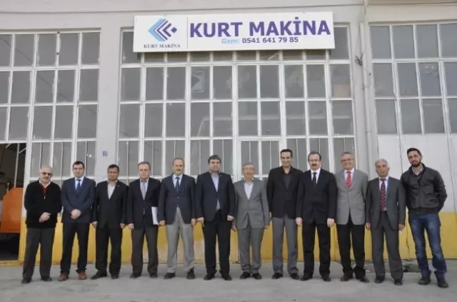 Çorum'da Kilit Parke Döşeme Makinası Üretildi Çorum'da Kilit Parke Döşeme Makinası Üretildi