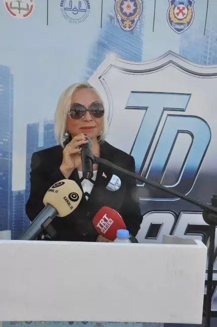 Trafik Dedektifleri İçin İzmir'de İlk Ders Zili Çaldı