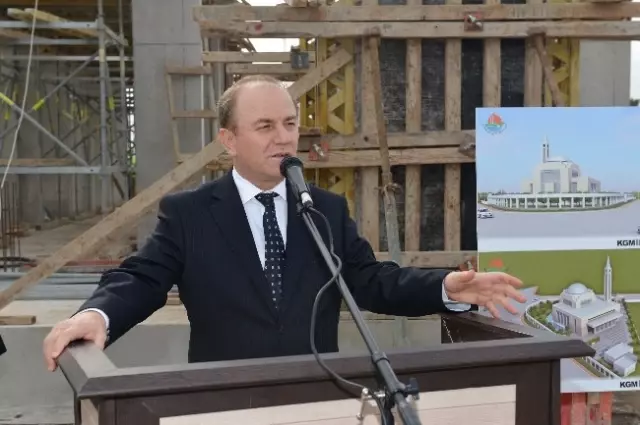 Antalya'da OSB'ye Yapılacak Caminin Temeli Atıldı Antalya'da OSB'ye Yapılacak Caminin Temeli Atıldı