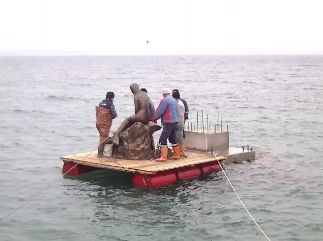 Deniz Kızı Heykelinin Yeri Değişti Deniz Kızı Heykelinin Yeri Değişti