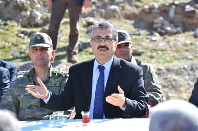 Osmaniye Valisi Oduncu Yeşildere Köyünü Ziyaret Etti Osmaniye Valisi Oduncu Yeşildere Köyünü Ziyaret Etti