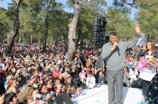 Keramettin Yılmaz'dan Birlik Beraberlik Pikniği Keramettin Yılmaz'dan Birlik Beraberlik Pikniği