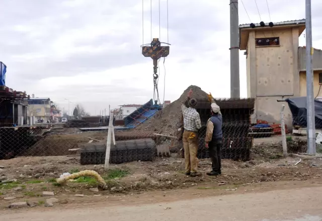 Elektrik Akımına Kapılan İşçi Ağır Yaralandı Elektrik Akımına Kapılan İşçi Ağır Yaralandı