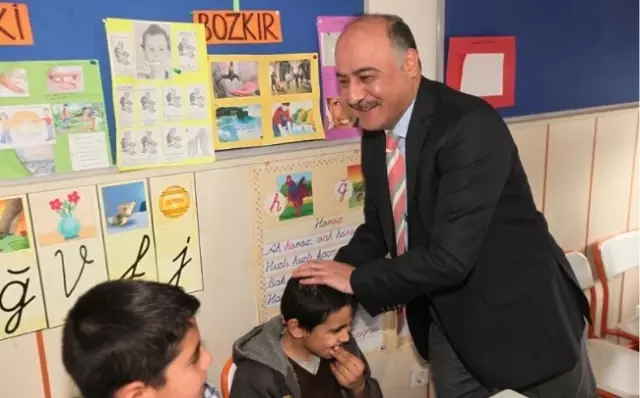 Grafiticiler Kendilerine Destek Veren Başkana Grafiti Resim Yaparak Teşekkür Etti Grafiticiler Kendilerine Destek Veren Başkana Grafiti Resim Yaparak Teşekkür Etti