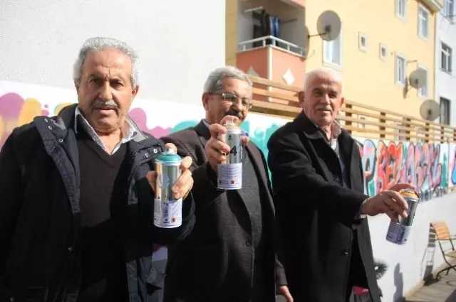 Grafiticiler Kendilerine Destek Veren Başkana Grafiti Resim Yaparak Teşekkür Etti Grafiticiler Kendilerine Destek Veren Başkana Grafiti Resim Yaparak Teşekkür Etti