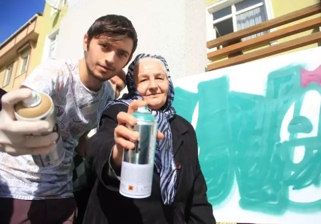 Grafiticiler Kendilerine Destek Veren Başkana Grafiti Resim Yaparak Teşekkür Etti Grafiticiler Kendilerine Destek Veren Başkana Grafiti Resim Yaparak Teşekkür Etti