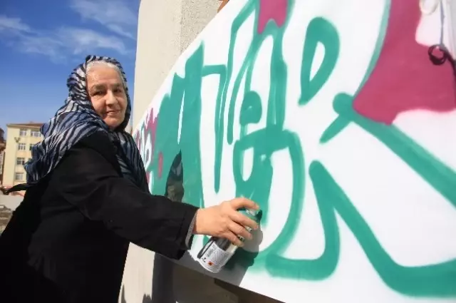 Grafiticiler Kendilerine Destek Veren Başkana Grafiti Resim Yaparak Teşekkür Etti Grafiticiler Kendilerine Destek Veren Başkana Grafiti Resim Yaparak Teşekkür Etti