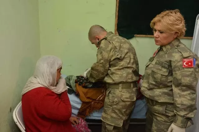 turk askeri afgan halkina yardima devam