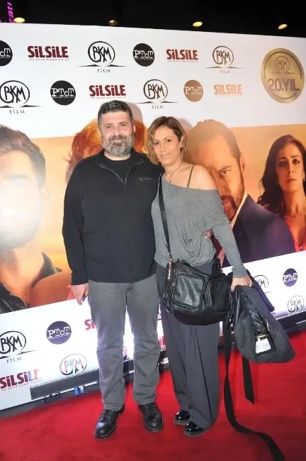 Ozan Açıktan'ın 'Silsile'si Seyirciyle Buluştu Ozan Açıktan'ın 'Silsile'si Seyirciyle Buluştu