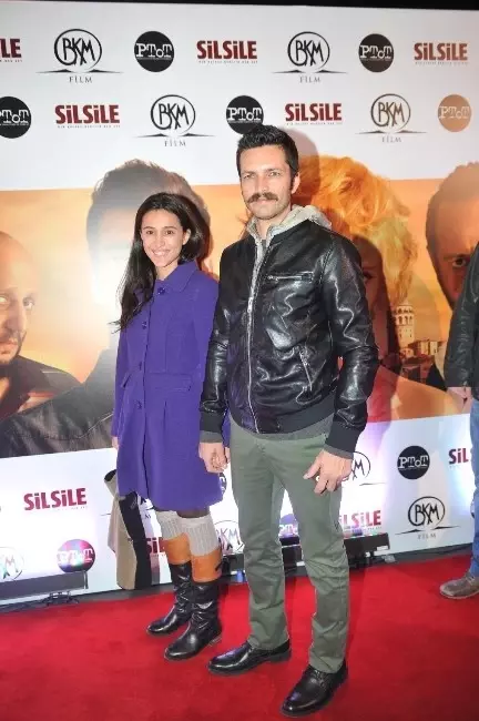 Ozan Açıktan'ın 'Silsile'si Seyirciyle Buluştu Ozan Açıktan'ın 'Silsile'si Seyirciyle Buluştu