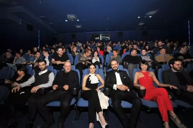 Ozan Açıktan'ın 'Silsile'si Seyirciyle Buluştu Ozan Açıktan'ın 'Silsile'si Seyirciyle Buluştu