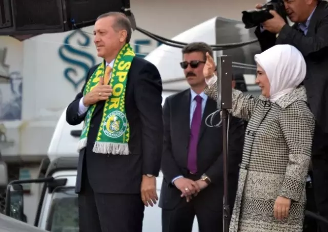 Başbakan Erdoğan Şanlıurfa'da, 'Terör' ve 'Demokratikleşme' Vurgusu Yaptı Başbakan Erdoğan Şanlıurfa'da, 'Terör' ve 'Demokratikleşme' Vurgusu Yaptı
