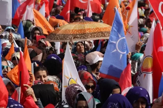 Başbakan Erdoğan Şanlıurfa'da, 'Terör' ve 'Demokratikleşme' Vurgusu Yaptı Başbakan Erdoğan Şanlıurfa'da, 'Terör' ve 'Demokratikleşme' Vurgusu Yaptı