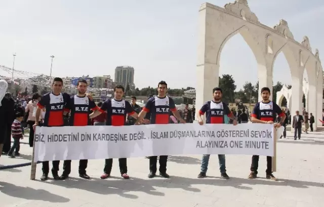 Başbakan Erdoğan Şanlıurfa'da, 'Terör' ve 'Demokratikleşme' Vurgusu Yaptı Başbakan Erdoğan Şanlıurfa'da, 'Terör' ve 'Demokratikleşme' Vurgusu Yaptı