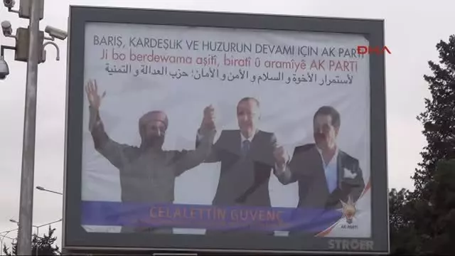 Şanlıurfa'da Başbakan, Perver ve Tatlıses'li Afiş Şanlıurfa'da Başbakan, Perver ve Tatlıses'li Afiş