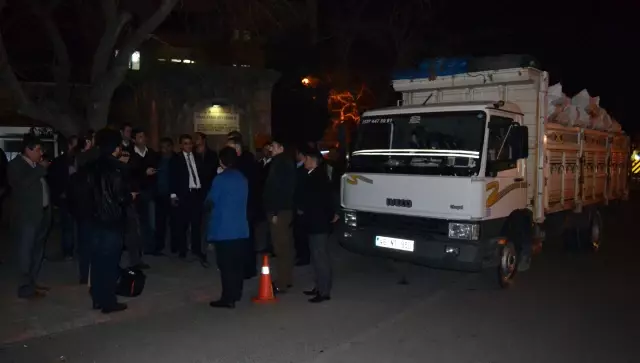 AK Parti Yardım Olarak Odun Dağıtıyor İddiası