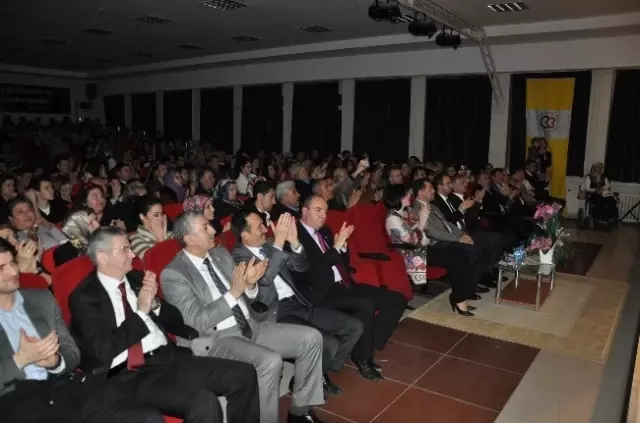 Çerkezköy Belediyesi Türk Sanat Müziği Korosu'ndan Muhteşem Konser Çerkezköy Belediyesi Türk Sanat Müziği Korosu'ndan Muhteşem Konser