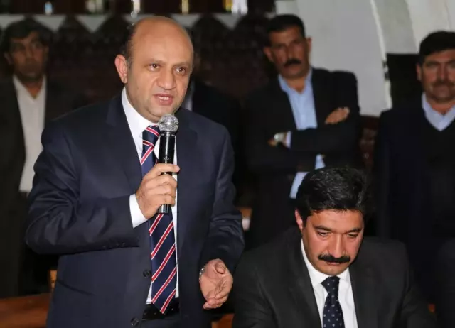 Bakanlar Işık ve Eker Diyarbakır'da Bakanlar Işık ve Eker Diyarbakır'da