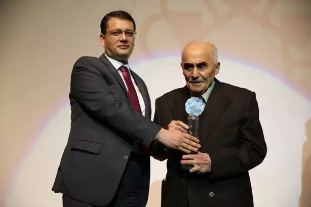 Bekder Onur Ödülleri Sahiplerini Buldu Bekder Onur Ödülleri Sahiplerini Buldu
