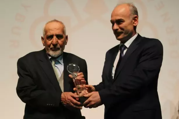 Bekder Onur Ödülleri Sahiplerini Buldu Bekder Onur Ödülleri Sahiplerini Buldu