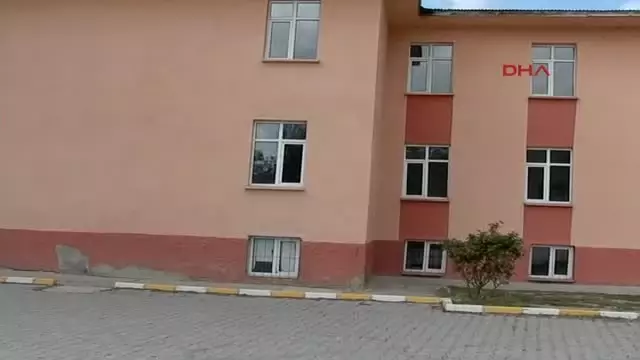 Sivas'ta Derste Kalp Krizi Geçiren Öğretmen Öldü