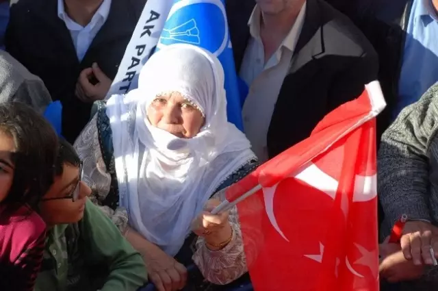 Başbakan Erdoğan Diyarbakır'da Halka Seslendi Başbakan Erdoğan Diyarbakır'da Halka Seslendi