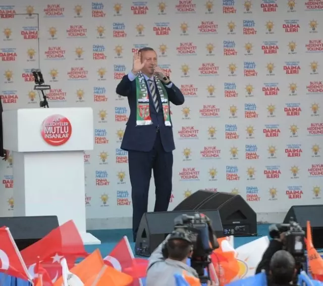 Başbakan Erdoğan Diyarbakır'da Halka Seslendi Başbakan Erdoğan Diyarbakır'da Halka Seslendi