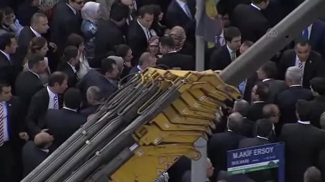 Erdoğan: 'Sesimizde bir rahatsızlık var, hiç önemli değil' - Erdoğan: 'Sesimizde bir rahatsızlık var, hiç önemli değil' -