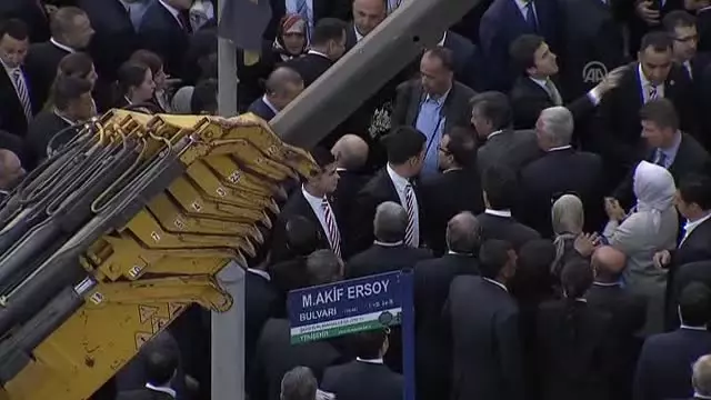 Erdoğan: 'Sesimizde bir rahatsızlık var, hiç önemli değil' - Erdoğan: 'Sesimizde bir rahatsızlık var, hiç önemli değil' -