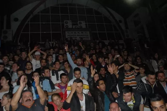 Fethiye'de DP Adayı Saatcı, 4'üncü Kez Başkan Seçildi Fethiye'de DP Adayı Saatcı, 4'üncü Kez Başkan Seçildi
