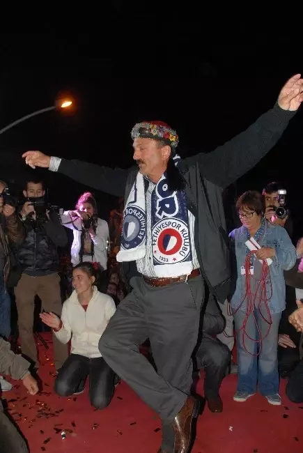 Fethiye'de DP Adayı Saatcı, 4'üncü Kez Başkan Seçildi Fethiye'de DP Adayı Saatcı, 4'üncü Kez Başkan Seçildi