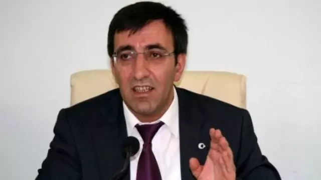 Bakan Yılmaz: Bingöl'de Yüzde 60'a Yakın Bir Oy Aldık Bakan Yılmaz: Bingöl'de Yüzde 60'a Yakın Bir Oy Aldık
