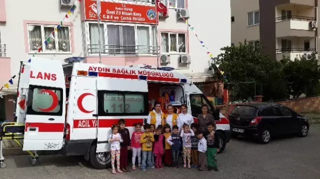 Nazillili Minikler Ambulansı Tanıdı Nazillili Minikler Ambulansı Tanıdı
