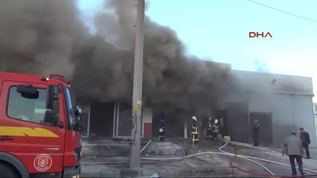 Yatak Fabrikasında Çıkan Yangın Korkuttu Yatak Fabrikasında Çıkan Yangın Korkuttu