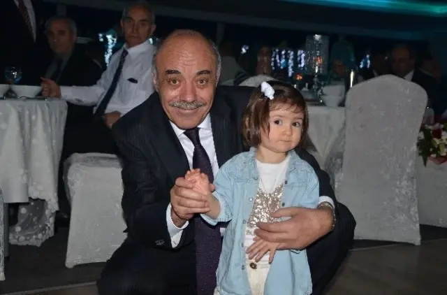 Aşkale Çimento Yönetim Kurulu Başkanı Lütfü Yücelik, 'Anadolu'nun En Etkili İş İnsanları'... Aşkale Çimento Yönetim Kurulu Başkanı Lütfü Yücelik, 'Anadolu'nun En Etkili İş İnsanları'...