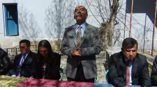 BDP'den Çukurca Belediye Başkanı'na Tebrik Ziyareti BDP'den Çukurca Belediye Başkanı'na Tebrik Ziyareti