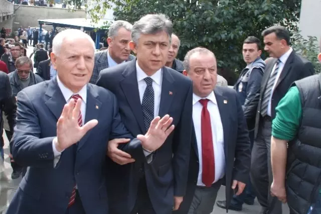 Haberal ve Köktürk Seçimlere İtiraz İçin Ereğli'de Haberal ve Köktürk Seçimlere İtiraz İçin Ereğli'de