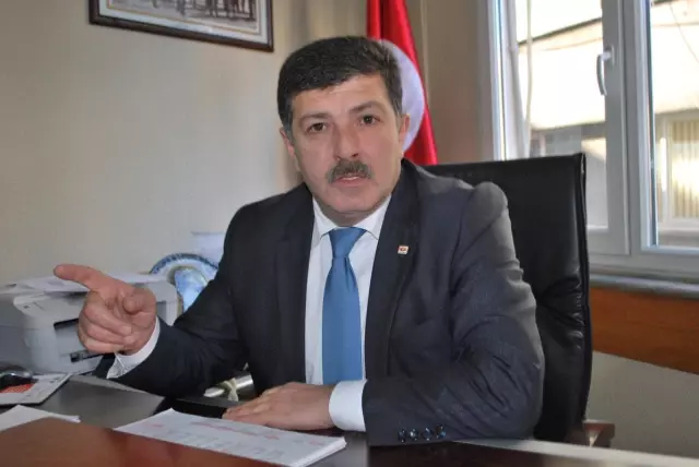 Muhtarlık Yarışını Kaybedince Konfederasyon Başkanlığından İstifa Etti Muhtarlık Yarışını Kaybedince Konfederasyon Başkanlığından İstifa Etti