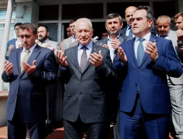 Lapseki'de Devir Teslim Törenleri Lapseki'de Devir Teslim Törenleri